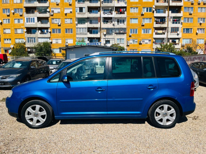 VW Touran 2.0 TDI 7-места, снимка 8 - Автомобили и джипове - 47402008