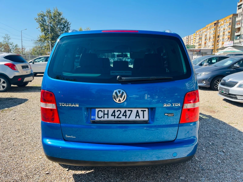 VW Touran 2.0 TDI 7-места, снимка 6 - Автомобили и джипове - 47402008