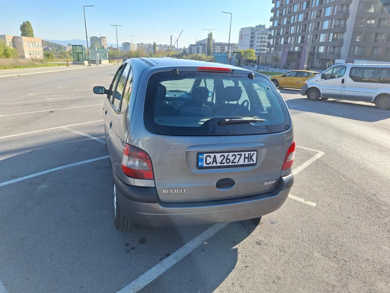 Renault Scenic, снимка 4 - Автомобили и джипове - 47648254