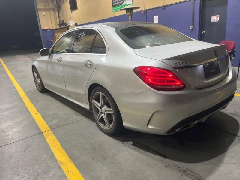 Mercedes-Benz C 300 4MATIC * М. ТОЧКА * LED * ПОДГРЕВ * , снимка 4 - Автомобили и джипове - 48628692