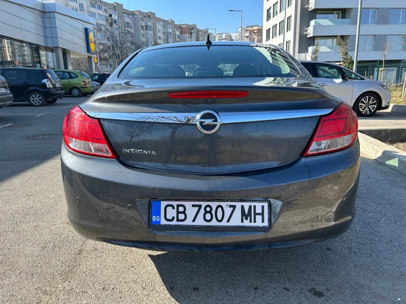 Opel Insignia 2.0 CDTI 131кс, снимка 5 - Автомобили и джипове - 49022640