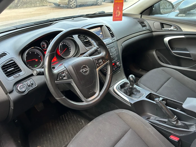 Opel Insignia 2.0 CDTI 131кс, снимка 10 - Автомобили и джипове - 49022640