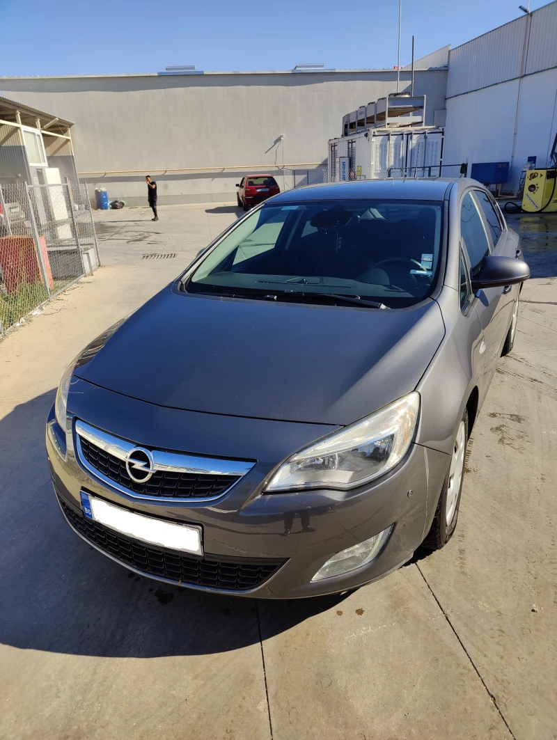 Opel Astra, снимка 1 - Автомобили и джипове - 49275031