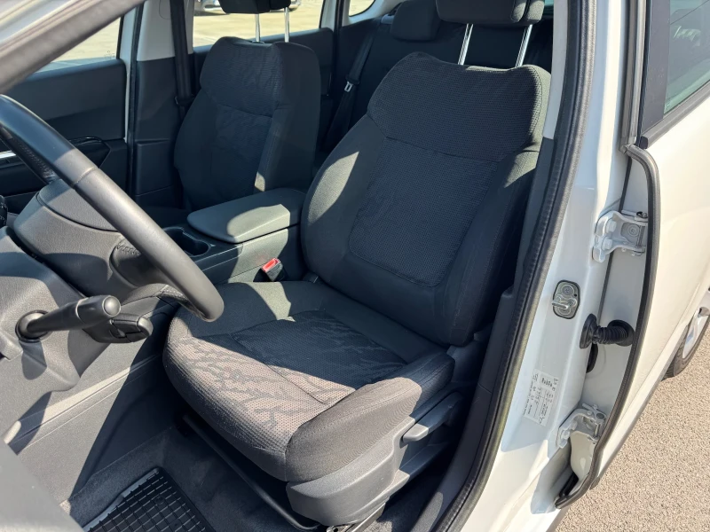 Peugeot 3008 2.0 HDI 163 k.s. AUTOMATIC, снимка 13 - Автомобили и джипове - 51295803