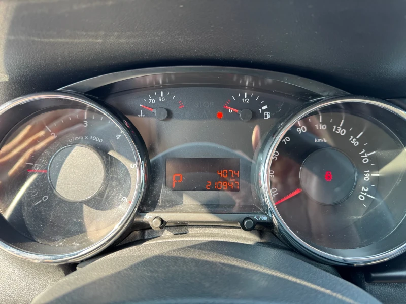 Peugeot 3008 2.0 HDI 163 k.s. AUTOMATIC, снимка 11 - Автомобили и джипове - 51295803