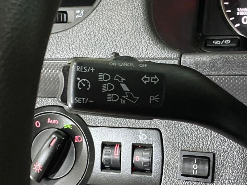 VW Caddy, снимка 9 - Автомобили и джипове - 51374359