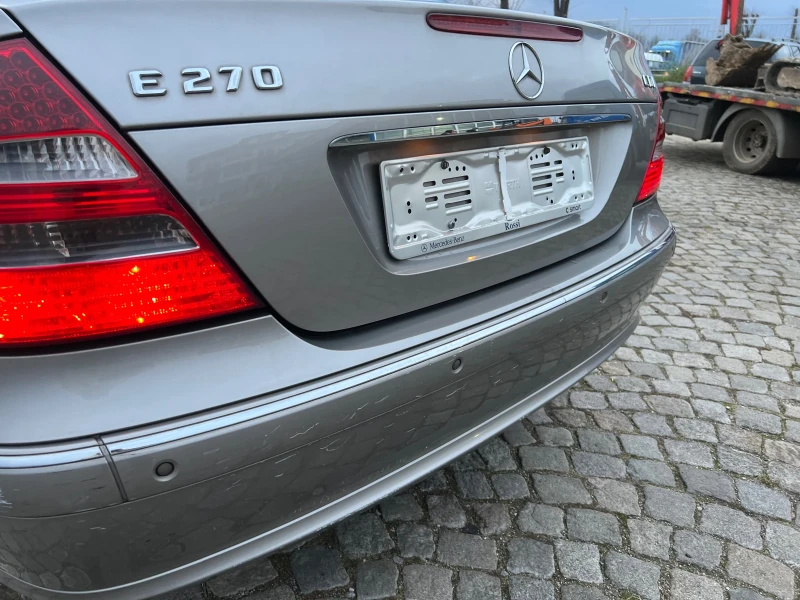 Mercedes-Benz E 270 CDI AVANTGARDE , снимка 16 - Автомобили и джипове - 52416616