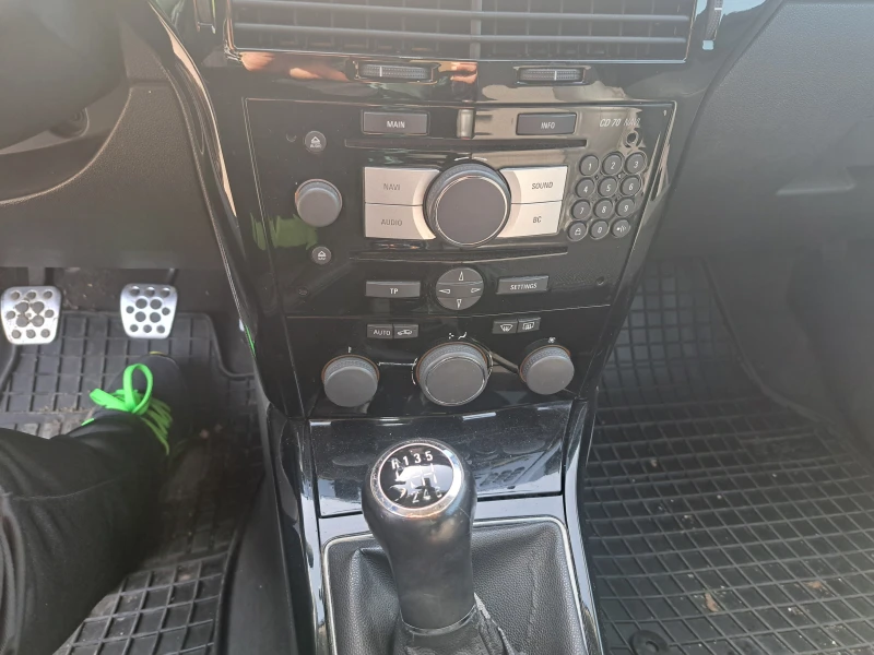 Opel Astra GTC, снимка 9 - Автомобили и джипове - 52449566