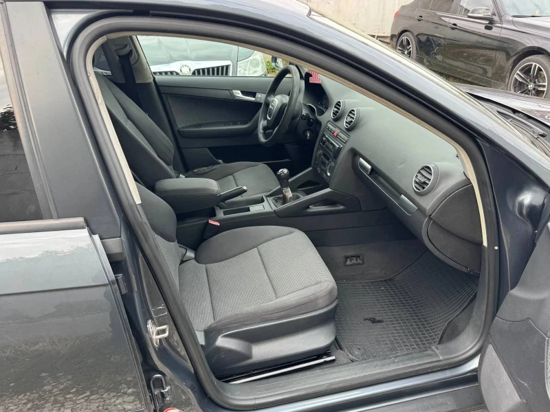 Audi A3 Sportback, снимка 8 - Автомобили и джипове - 52469912