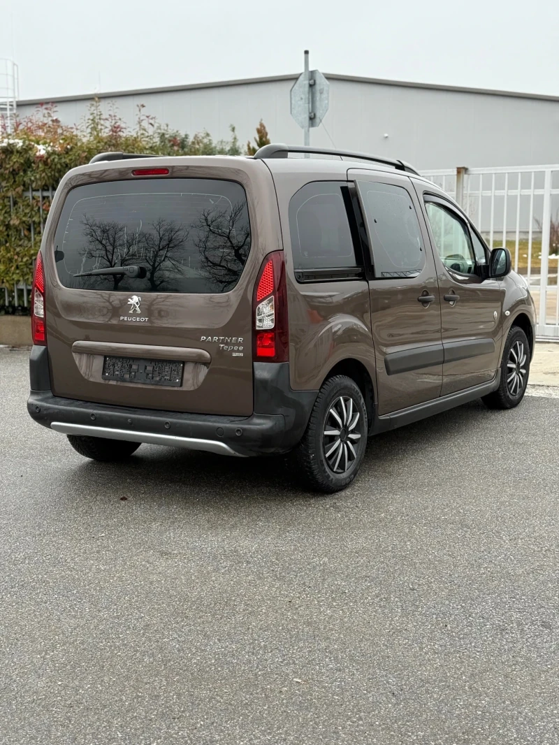 Peugeot Partner 1.6HDI/ 92кс. 2013г., снимка 8 - Автомобили и джипове - 53370857