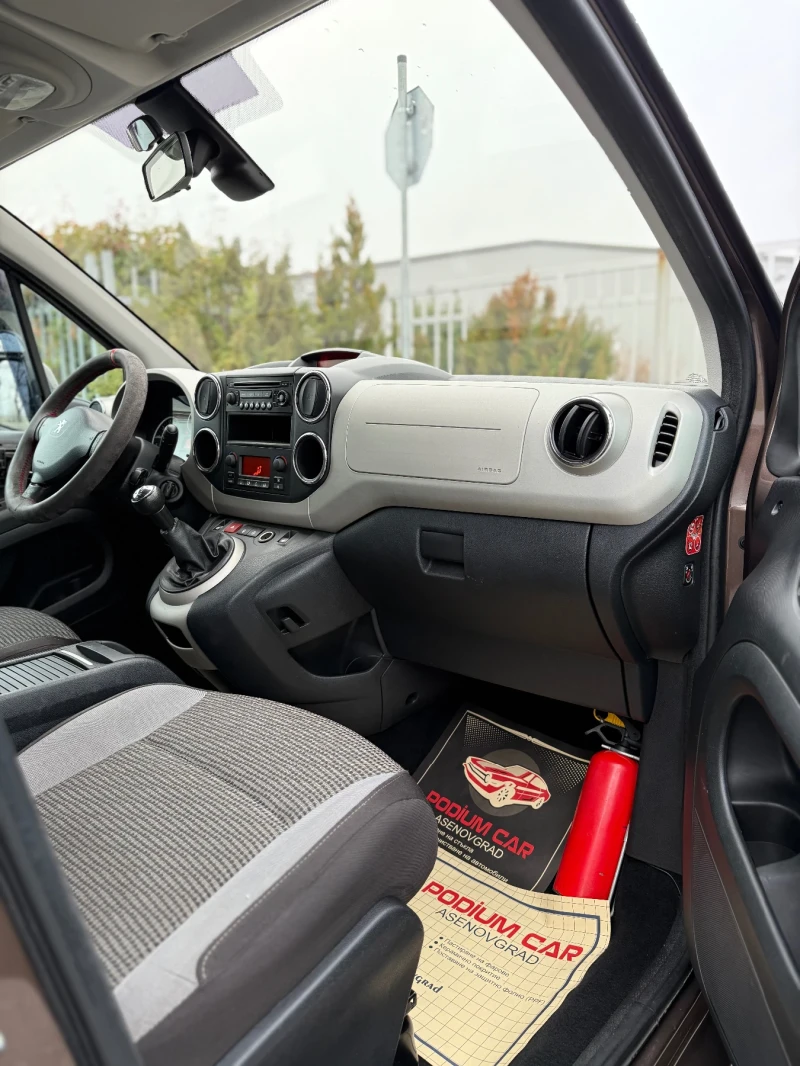 Peugeot Partner 1.6HDI/ 92кс. 2013г., снимка 9 - Автомобили и джипове - 53370857