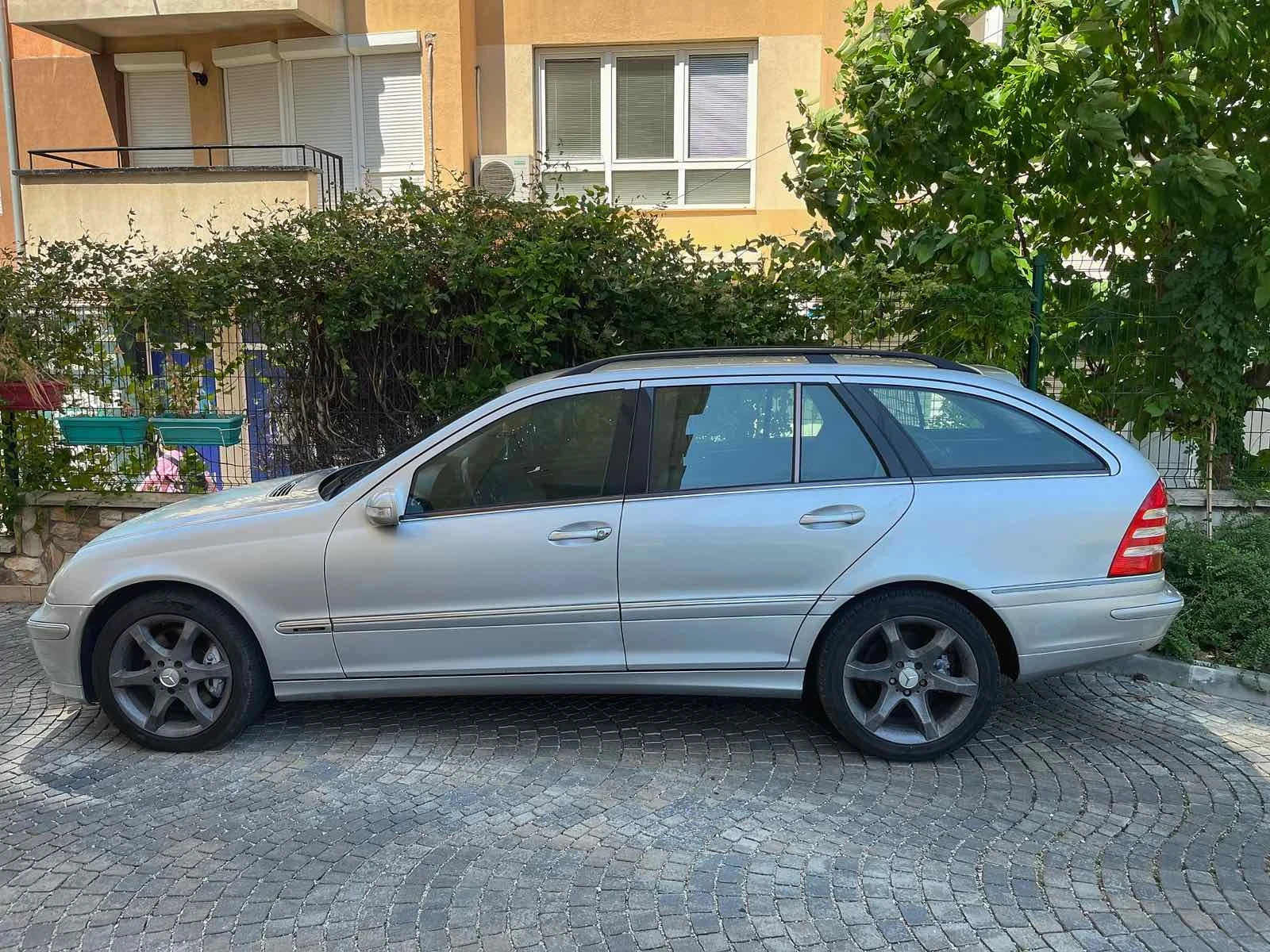 Mercedes-Benz C 320  - изображение 6