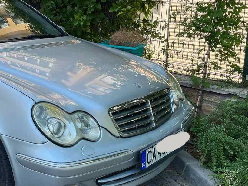 Mercedes-Benz C 320  - изображение 3