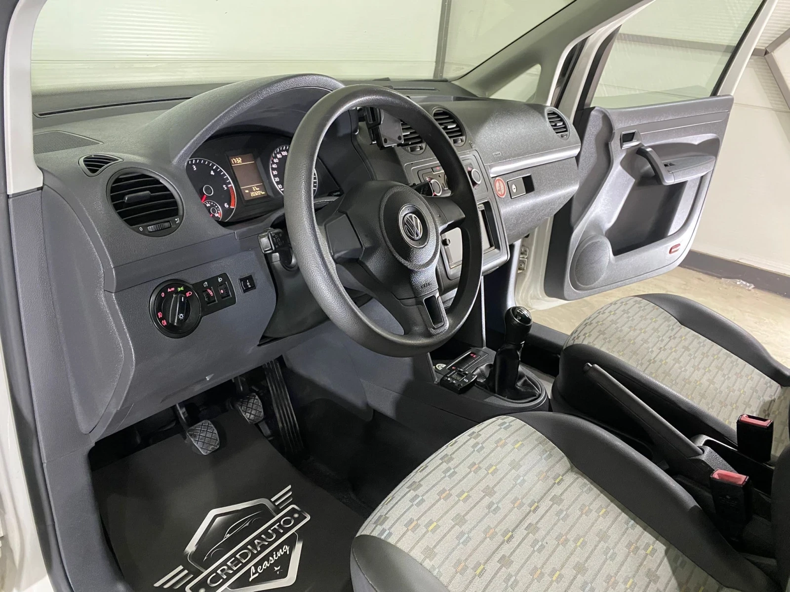 VW Caddy  - изображение 7