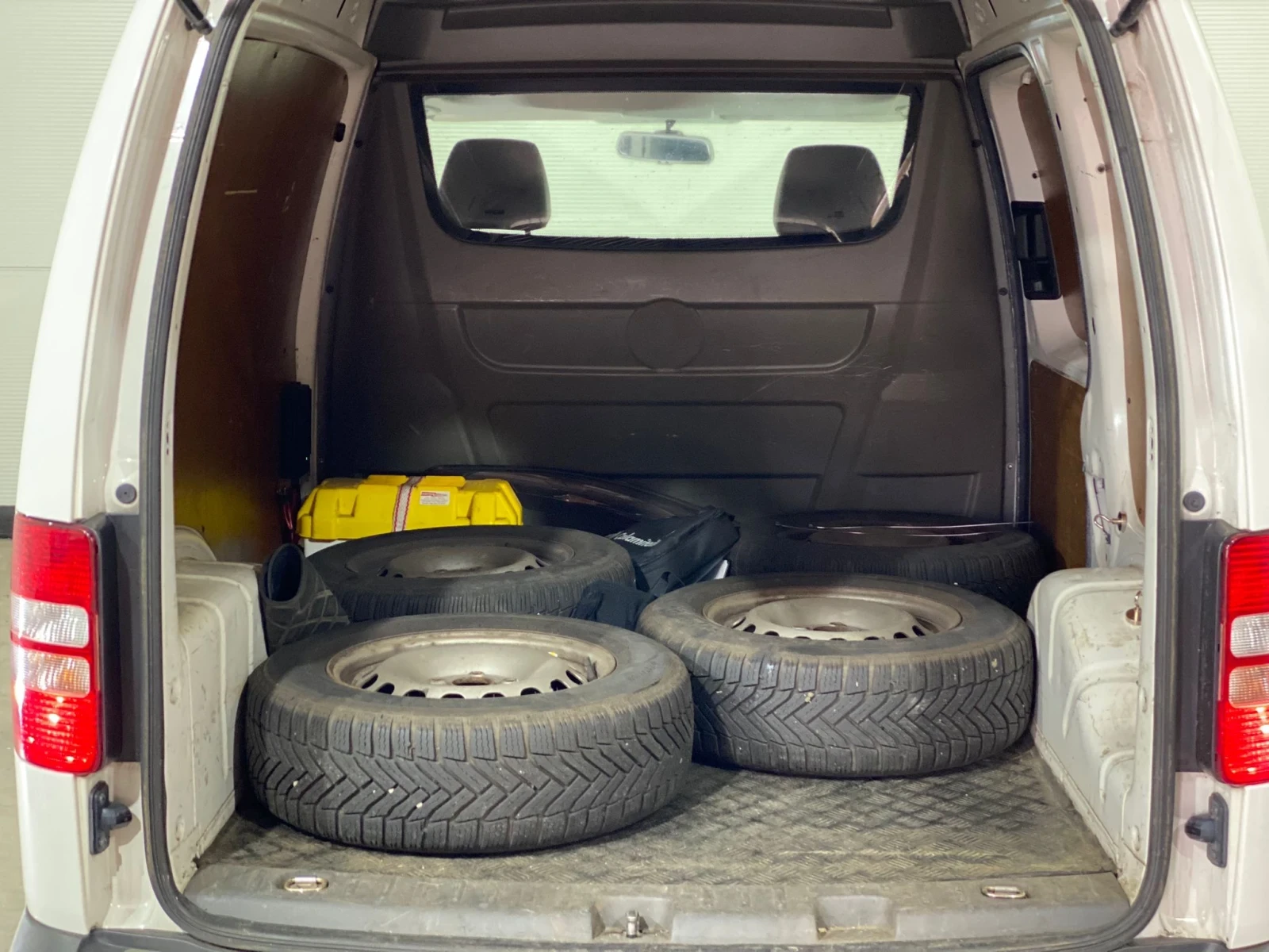 VW Caddy  - изображение 10