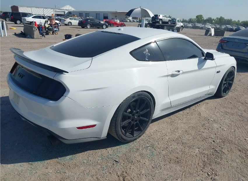 Ford Mustang GT 5.0 Обдух* Голямата Навигация* LED* Кожа*  - изображение 6