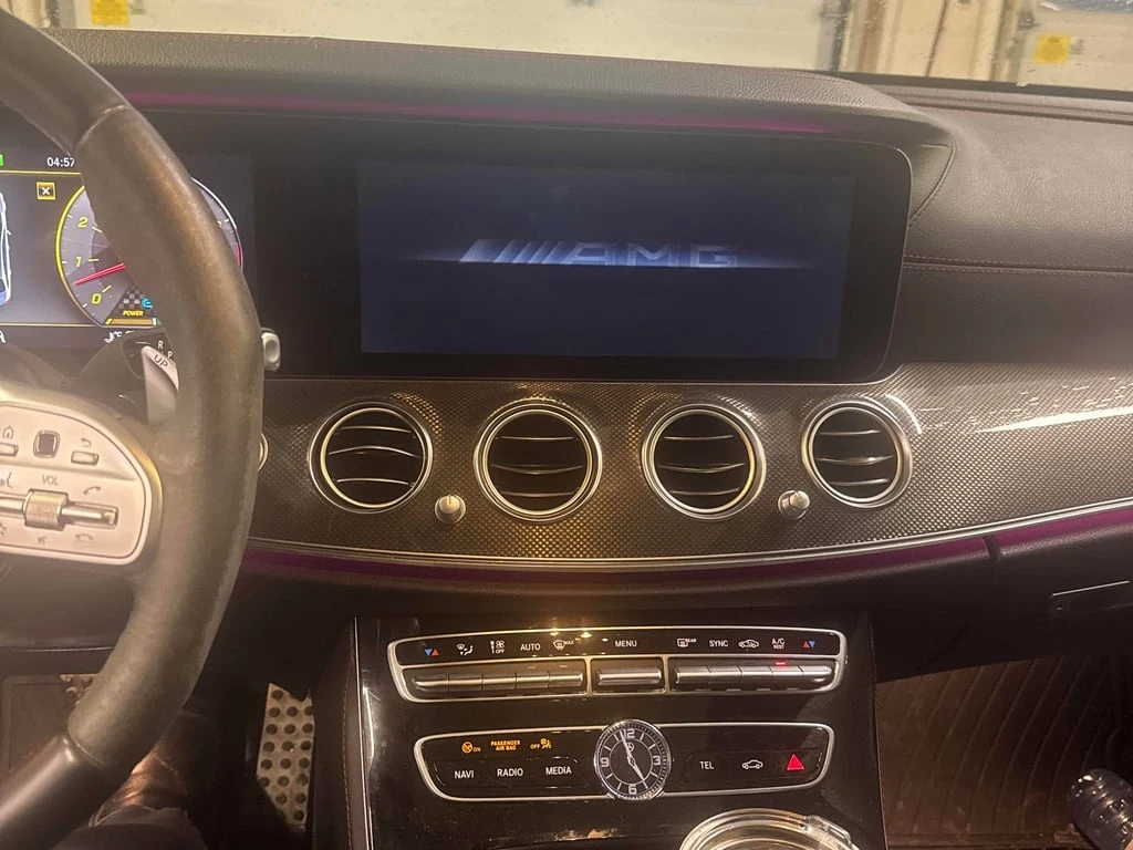 Mercedes-Benz AMG GT C * E 53 * CARFAX * ЦЕНА ДО БГ - изображение 10