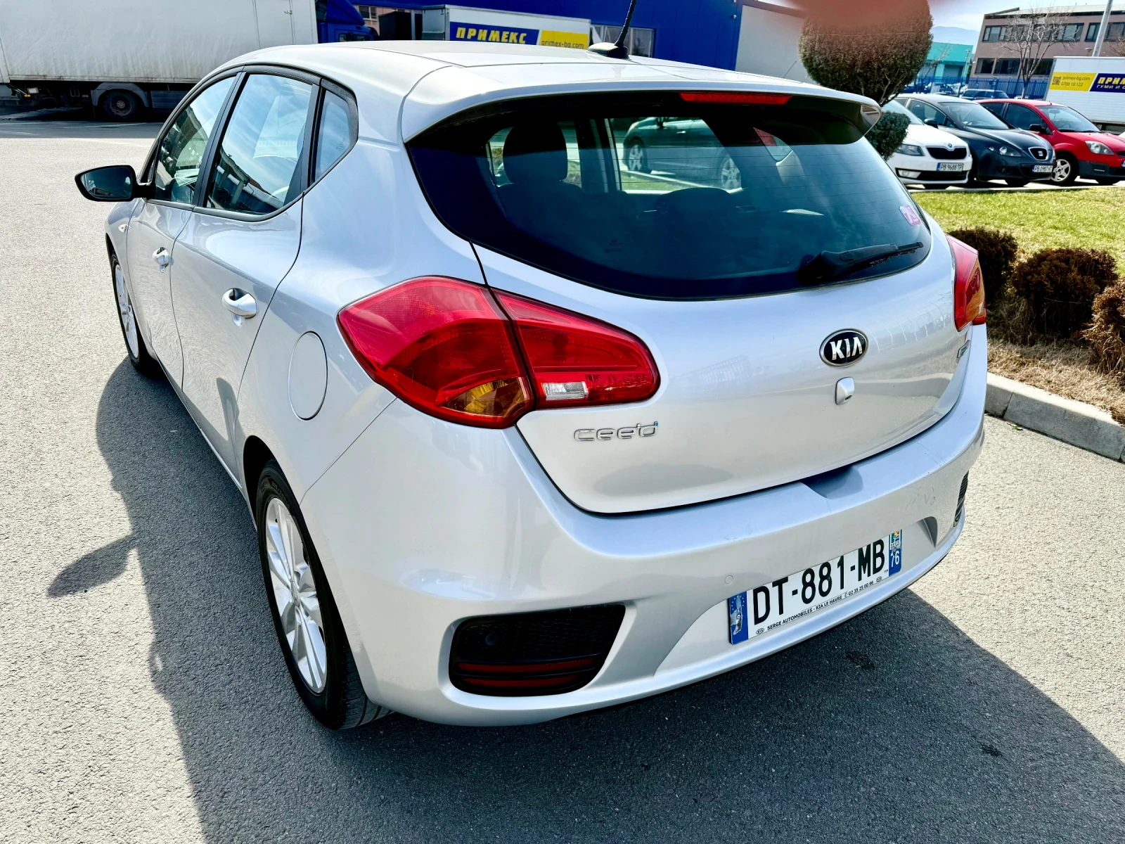 Kia Ceed  1.6CRDI-135кс-FACELIFT-НАВИГАЦИЯ-EURO6 - изображение 4