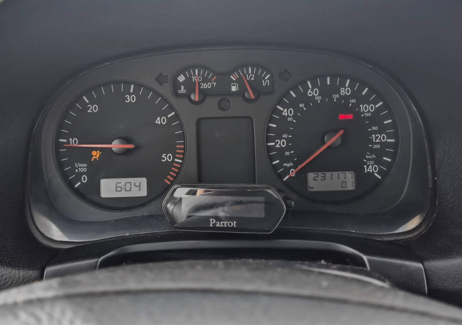 VW Jetta 1.9 TDI , снимка 10 - Автомобили и джипове - 53800360