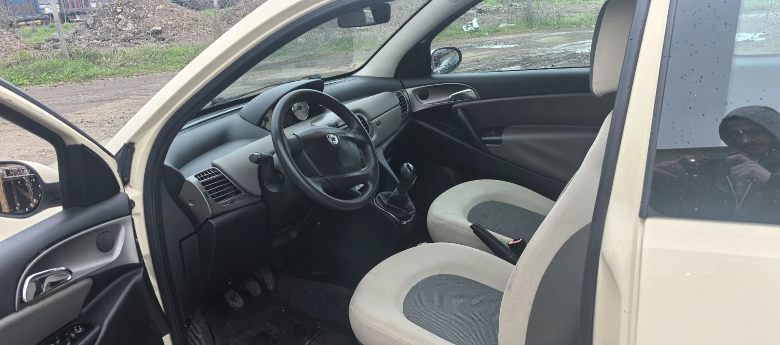 Lancia Ypsilon, снимка 5 - Автомобили и джипове - 54058361