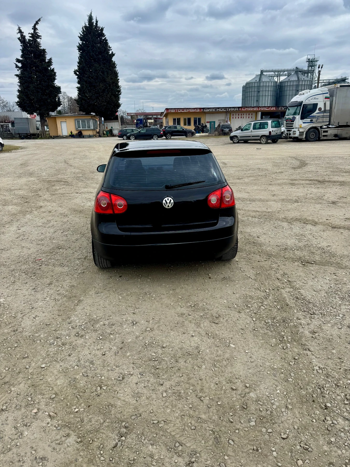 VW Golf V 1.4 75к.с, снимка 3 - Автомобили и джипове - 54058496