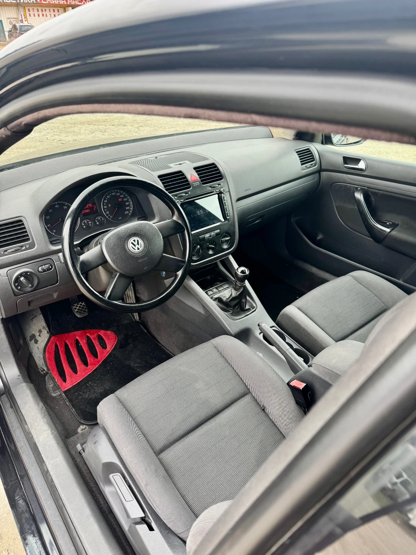 VW Golf V 1.4 75к.с, снимка 5 - Автомобили и джипове - 54058496