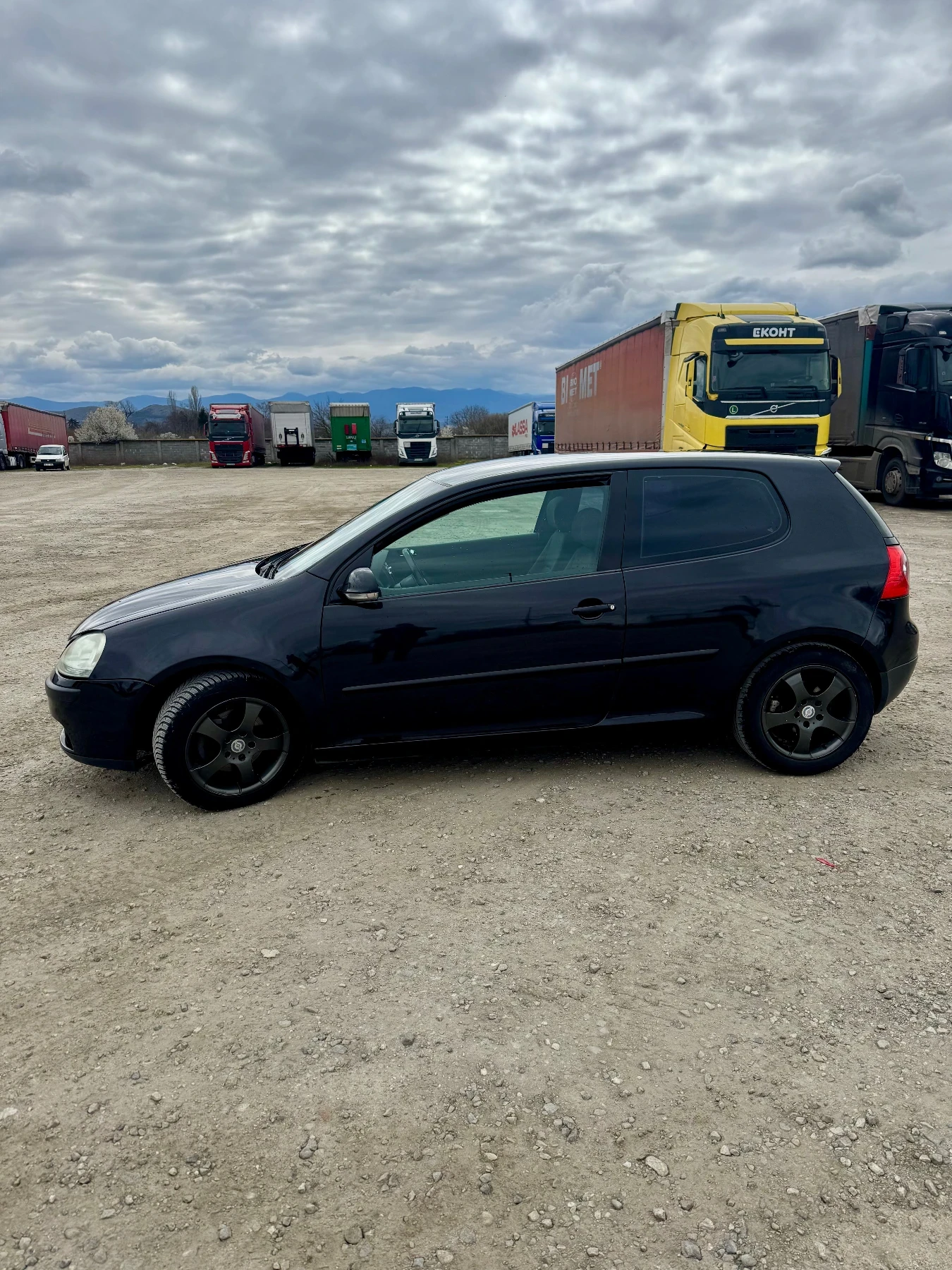 VW Golf V 1.4 75к.с, снимка 2 - Автомобили и джипове - 54058496