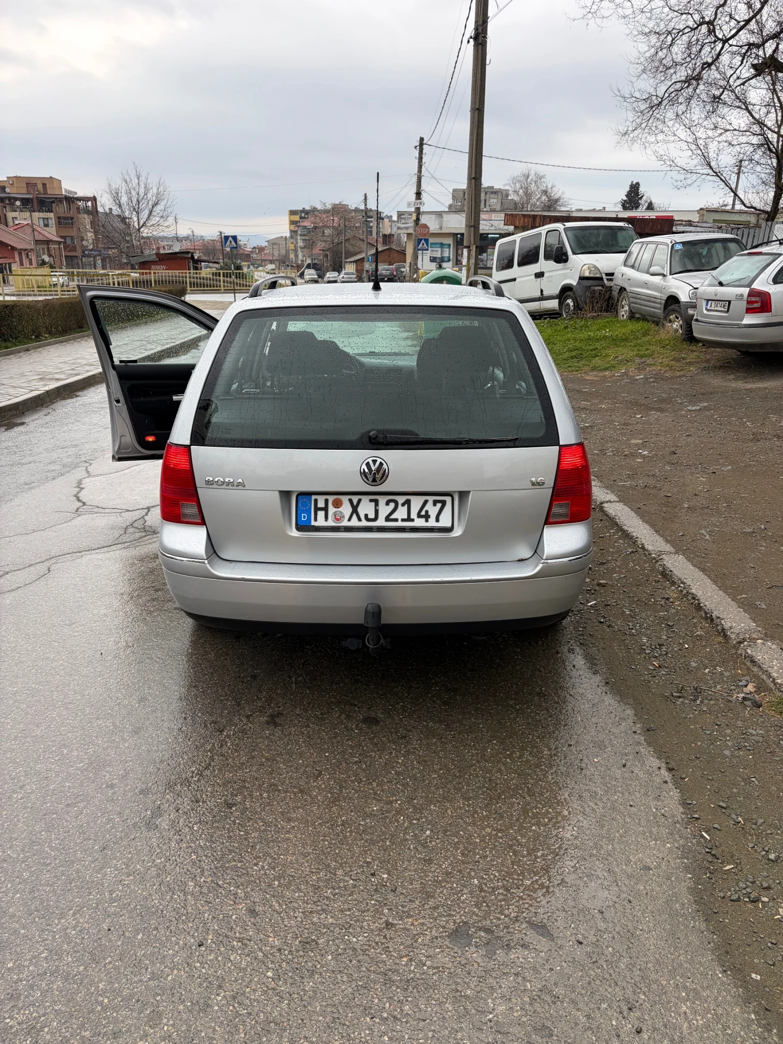 VW Bora, снимка 7 - Автомобили и джипове - 54113470