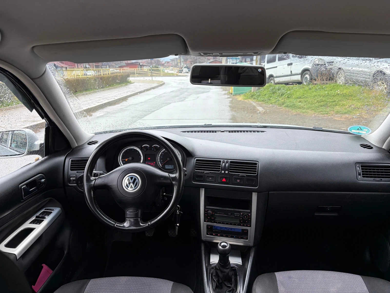 VW Bora, снимка 6 - Автомобили и джипове - 54113470