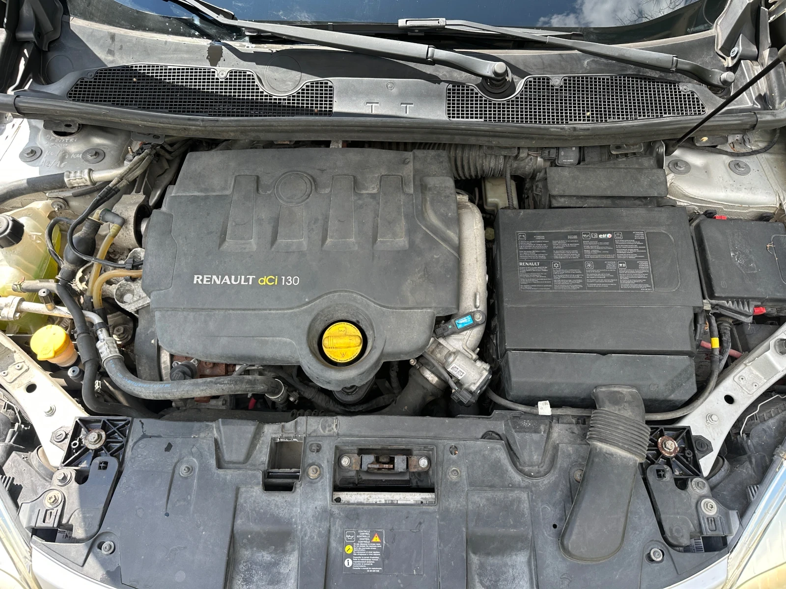 Renault Megane 1.9DCI, снимка 16 - Автомобили и джипове - 54400063