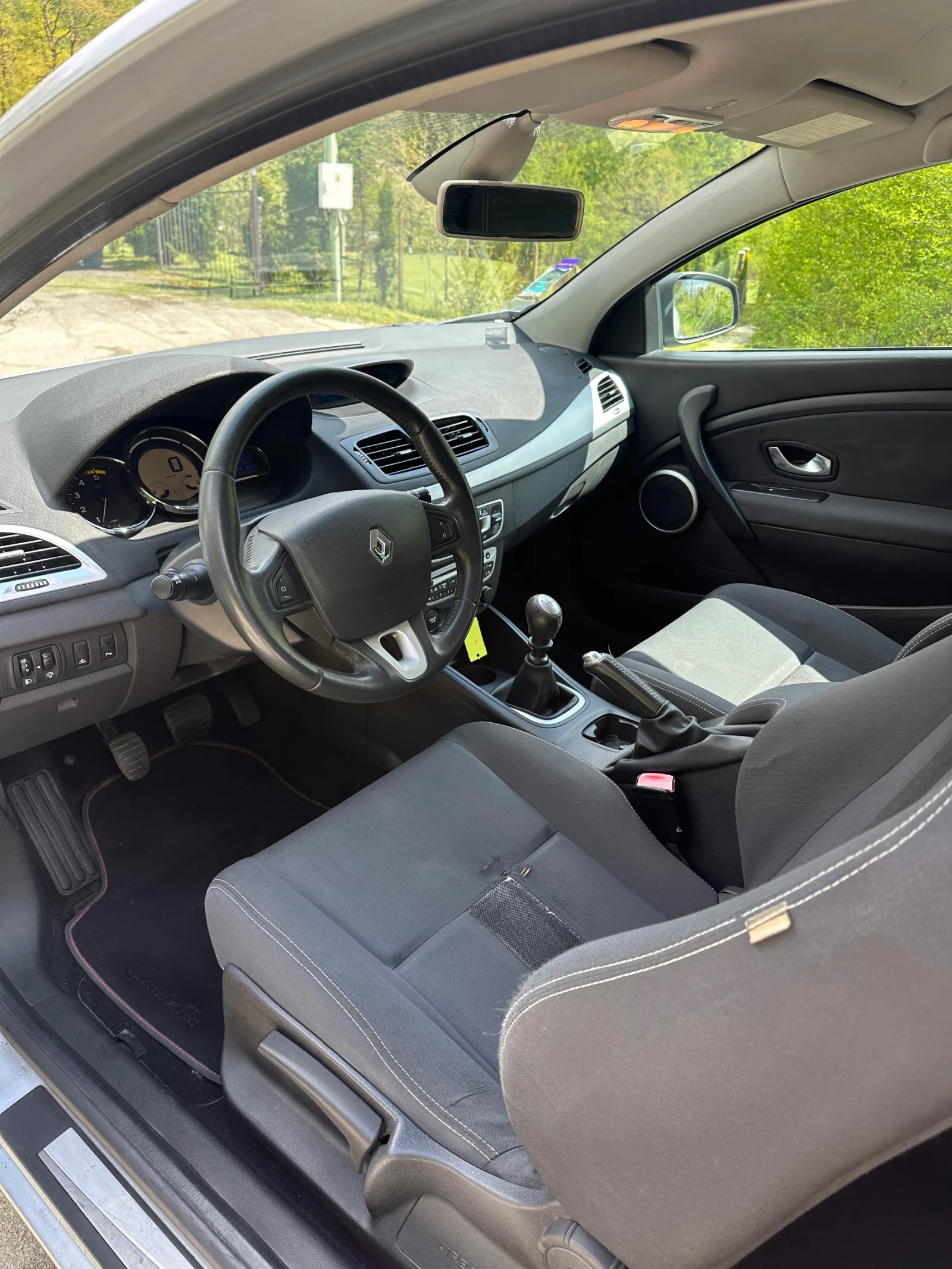 Renault Megane 1.9DCI, снимка 10 - Автомобили и джипове - 54400063