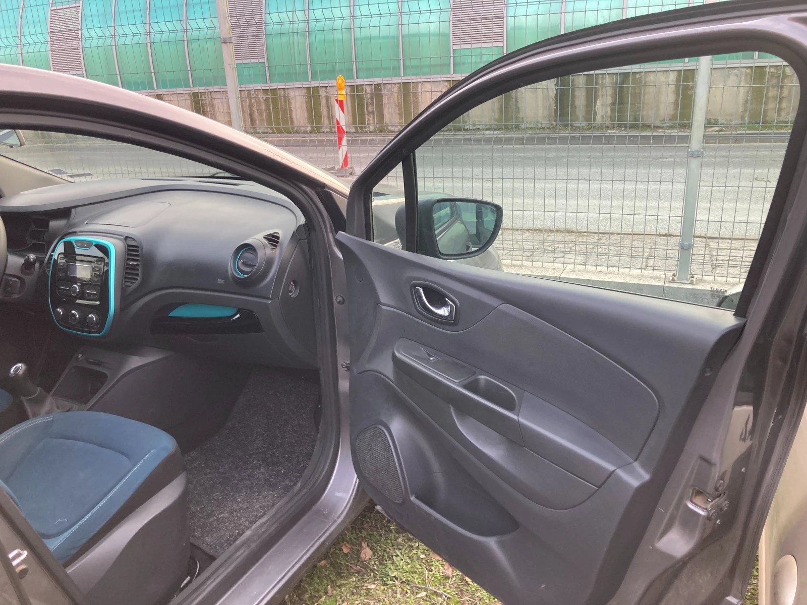 Renault Captur, снимка 8 - Автомобили и джипове - 54422164