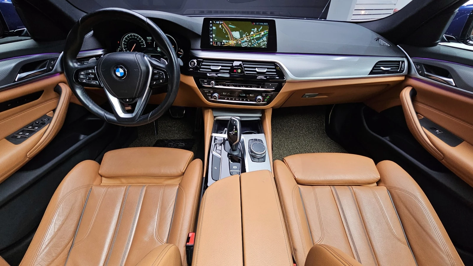 BMW 520 * M Sport* Digital Key* Keyless* Navi, снимка 8 - Автомобили и джипове - 54586626
