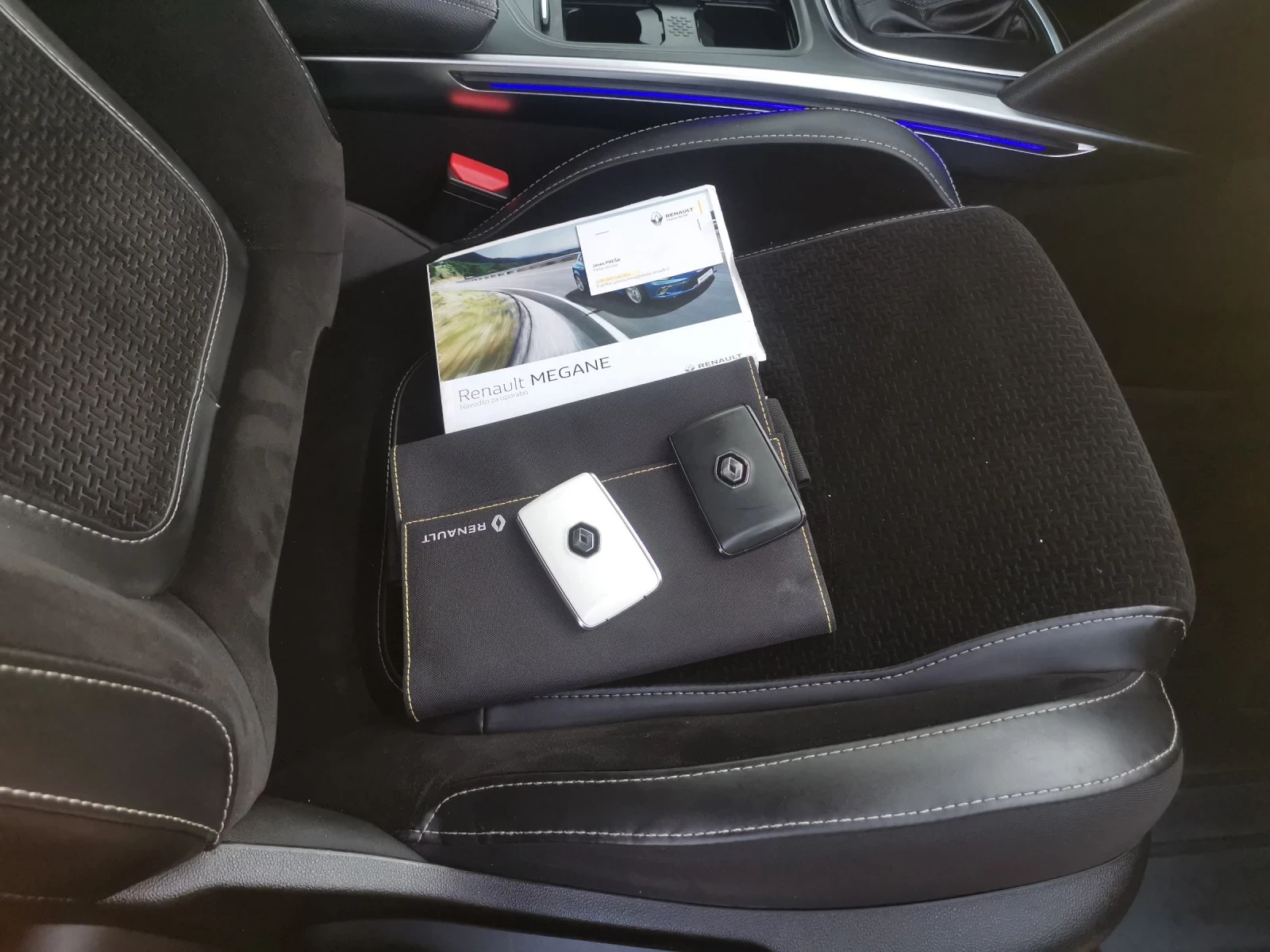 Renault Megane, снимка 7 - Автомобили и джипове - 54706504