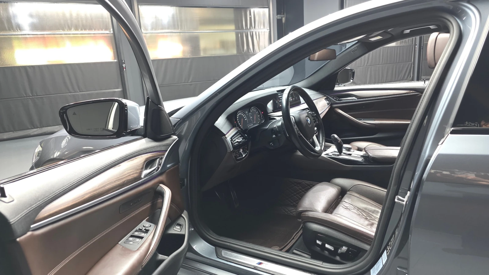 BMW 530 530i xDrive M Sport Plus | HUD | 360  Камера | , снимка 13 - Автомобили и джипове - 54919183