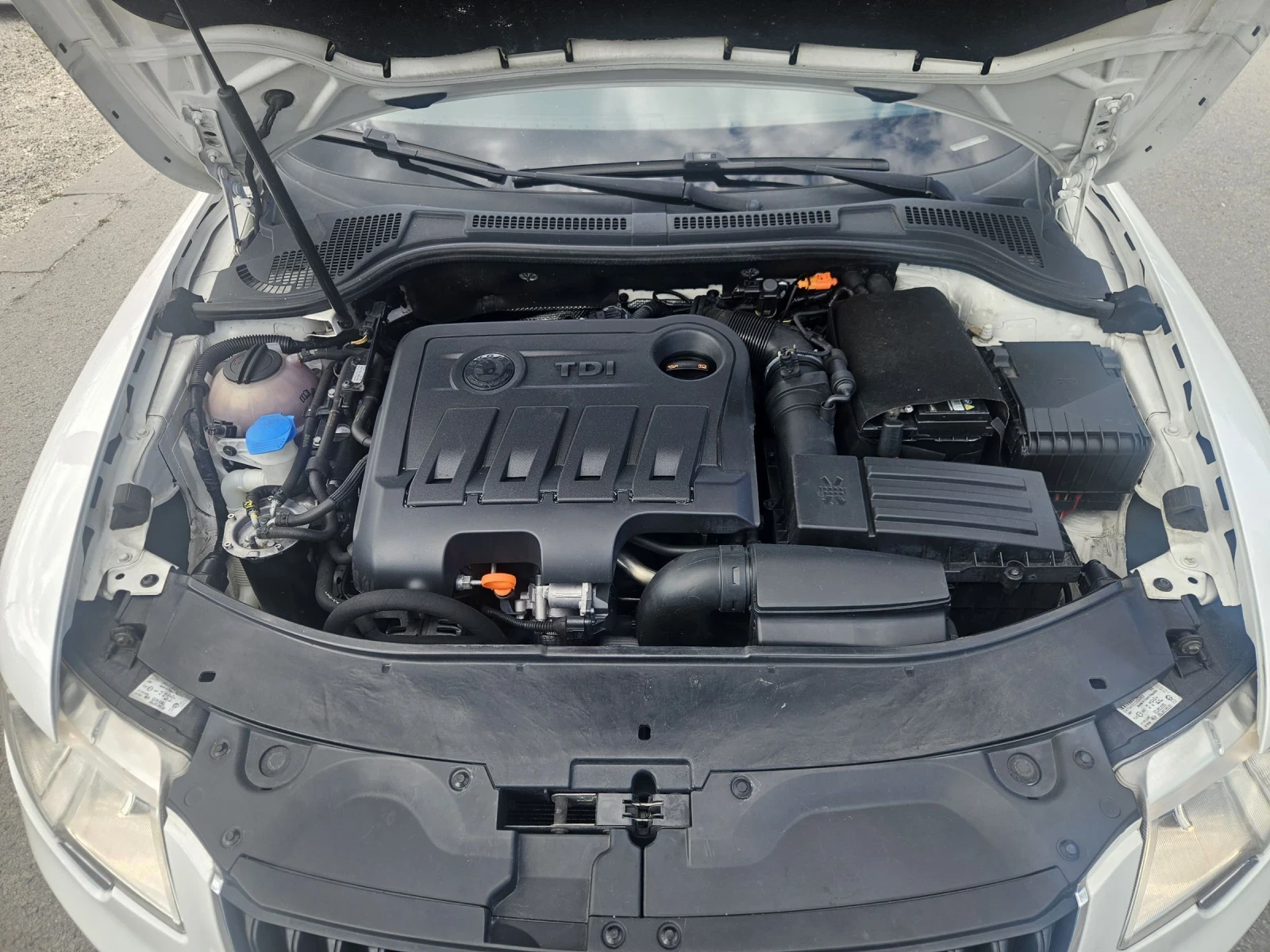 Skoda Octavia 2.0 tdi  177 k.c. HIGLINE, снимка 15 - Автомобили и джипове - 55005788