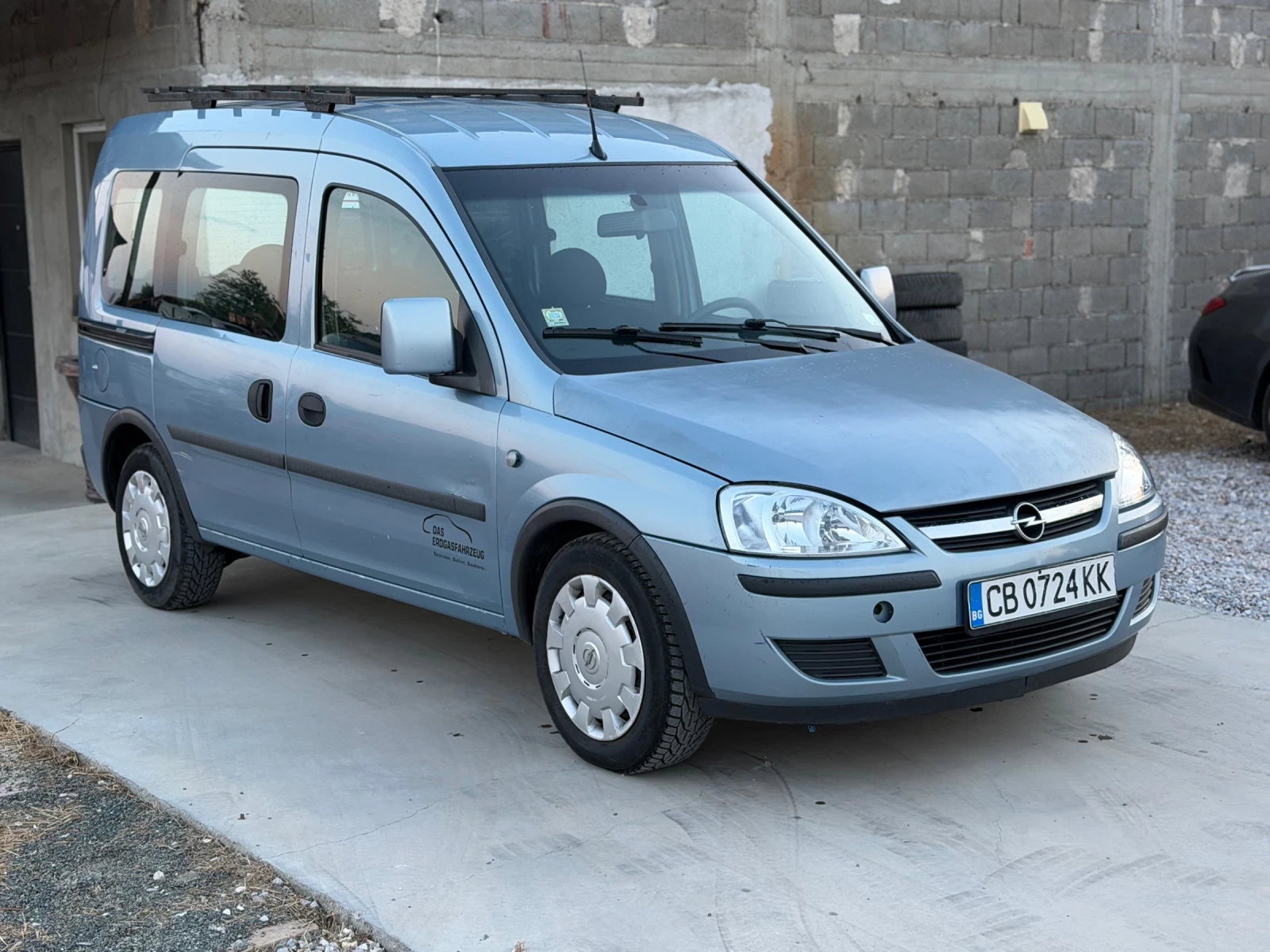 Opel Combo 1.6 бензин/Метан, снимка 3 - Автомобили и джипове - 55599472