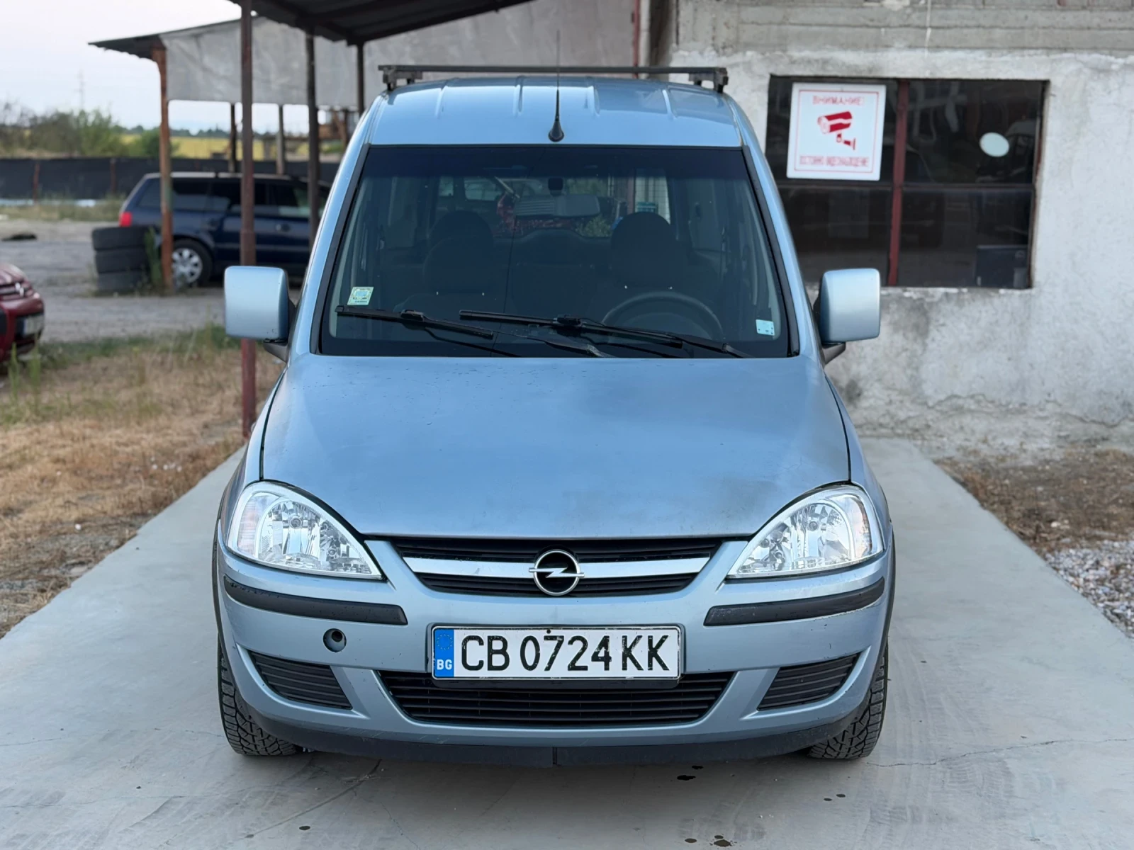 Opel Combo 1.6 бензин/Метан, снимка 2 - Автомобили и джипове - 55599472