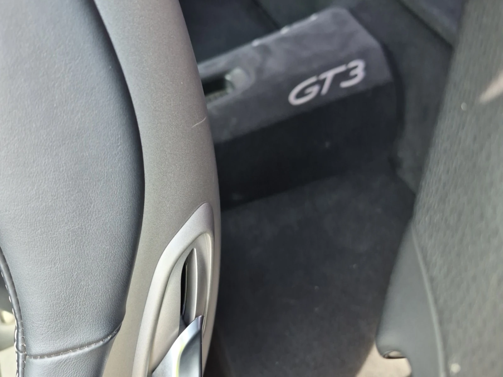 Porsche 911 * GT3 * CARFAX * ОПЦИЯ ЗА ФИНАНСИРАНЕ, снимка 11 - Автомобили и джипове - 55889671