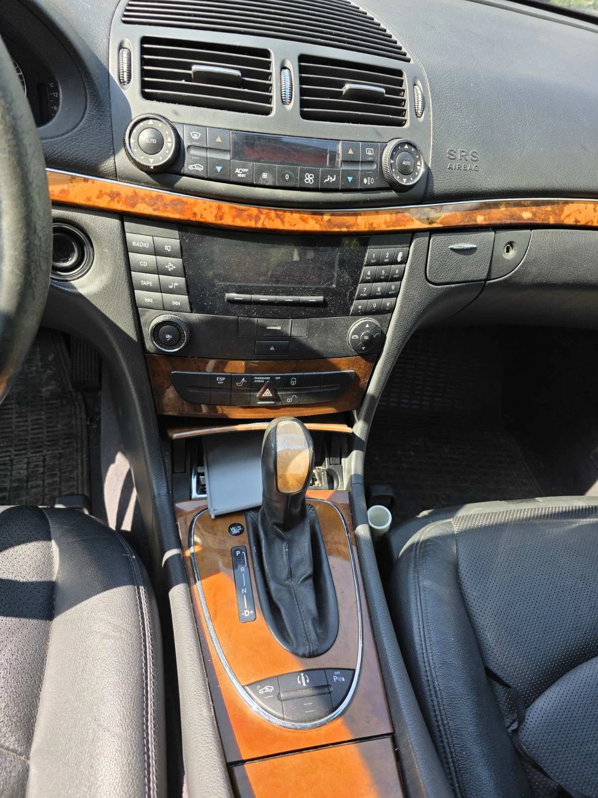 Mercedes-Benz E 270, снимка 7 - Автомобили и джипове - 55977695