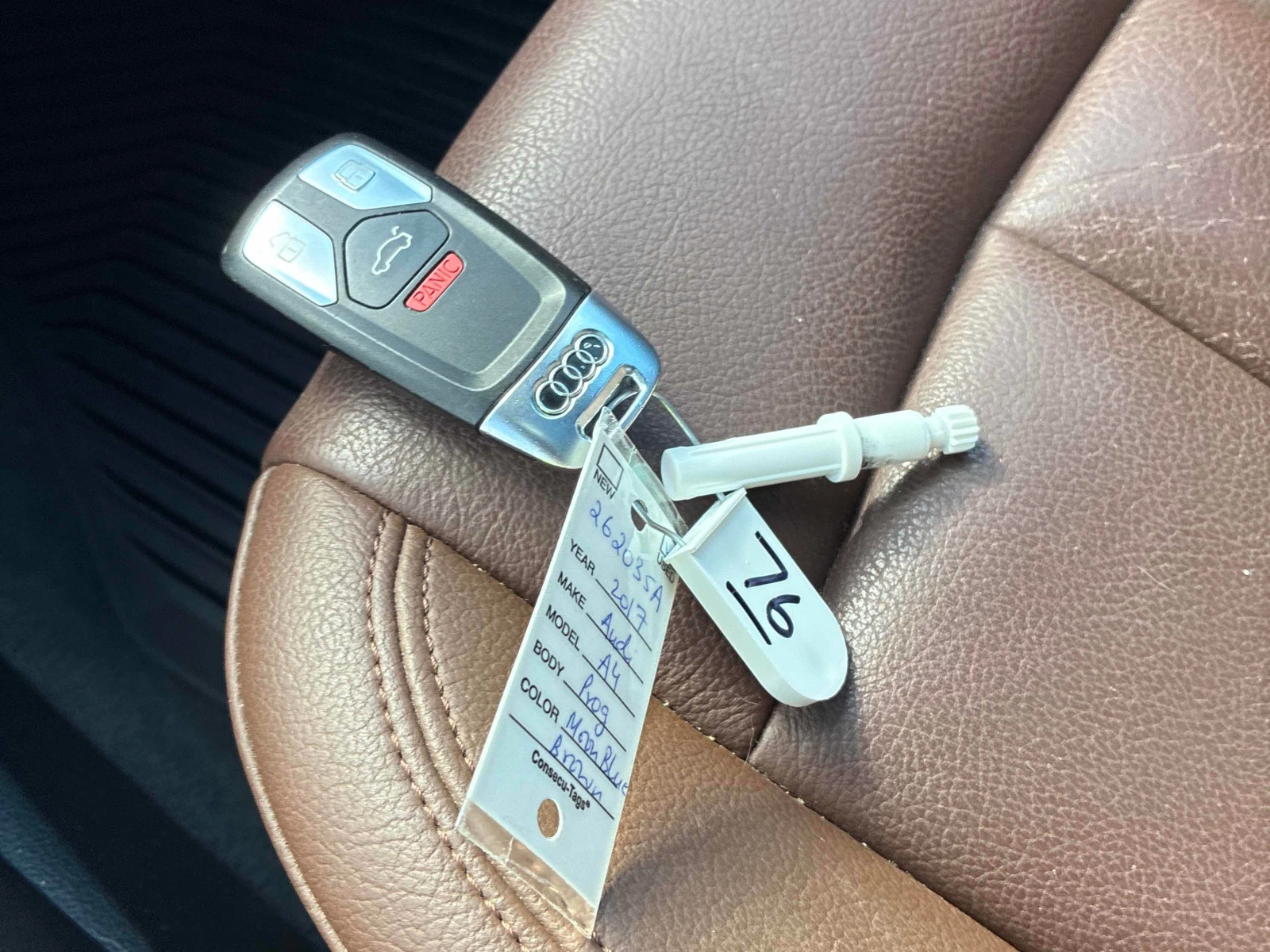 Audi A4 * Progressiv * CARFAX * БЕЗ ПЪРВОНАЧАЛНА ВНОСКА, снимка 16 - Автомобили и джипове - 56093264