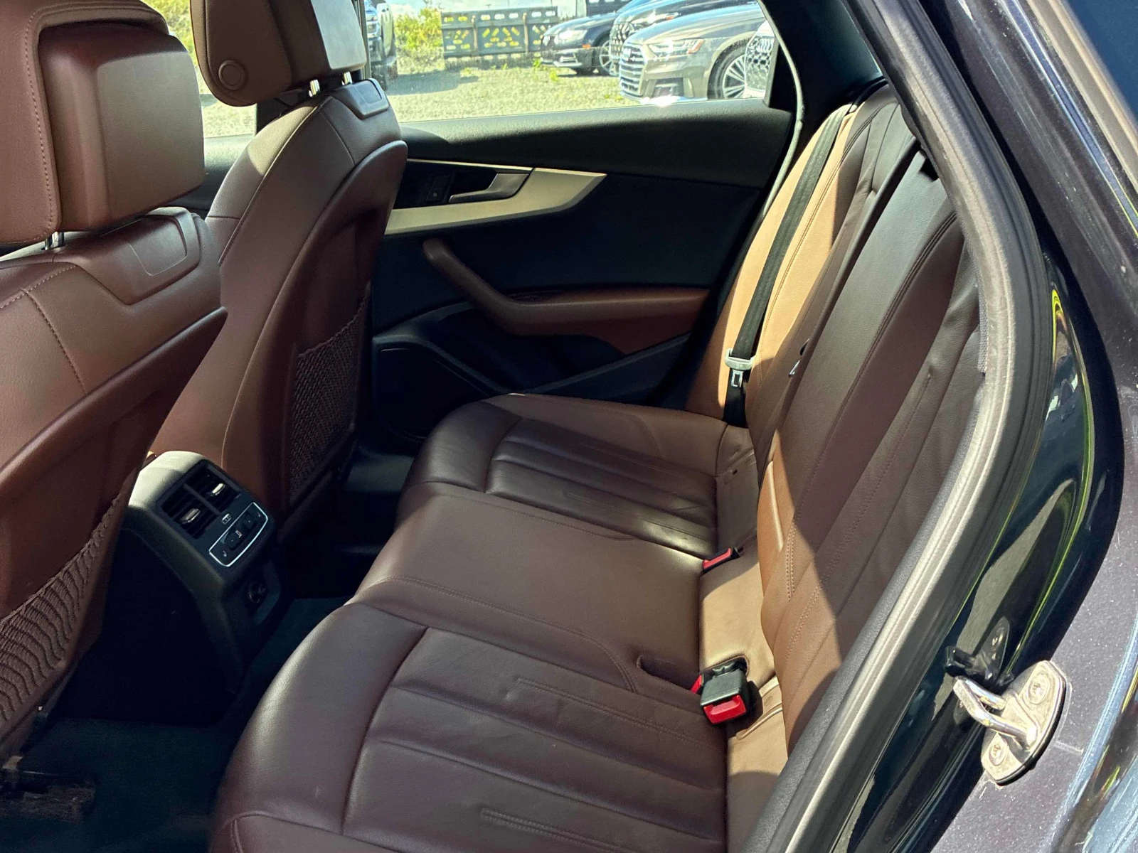 Audi A4 * Progressiv * CARFAX * БЕЗ ПЪРВОНАЧАЛНА ВНОСКА, снимка 12 - Автомобили и джипове - 56093264