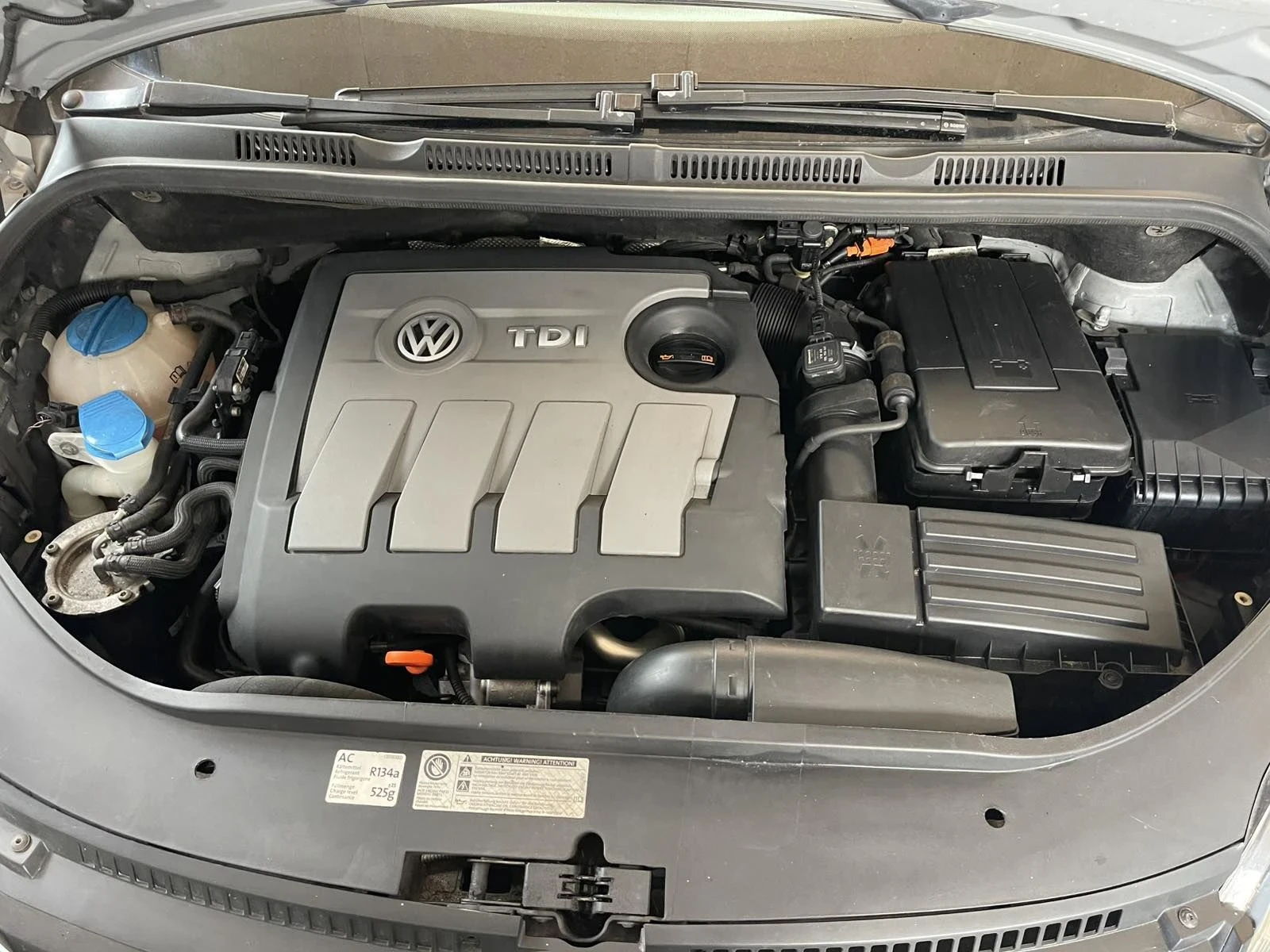 VW Golf Plus 1.6tdi, снимка 8 - Автомобили и джипове - 56535891