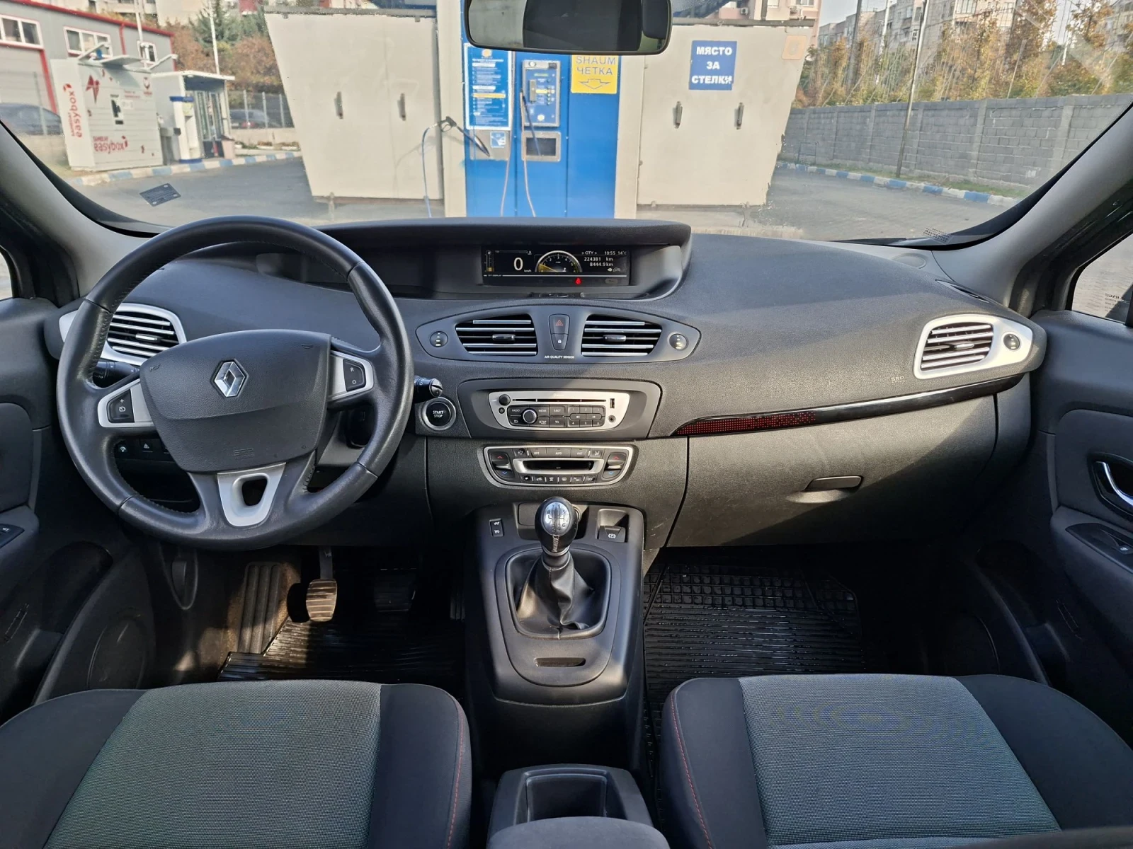 Renault Scenic 1.5dci , снимка 14 - Автомобили и джипове - 56614881