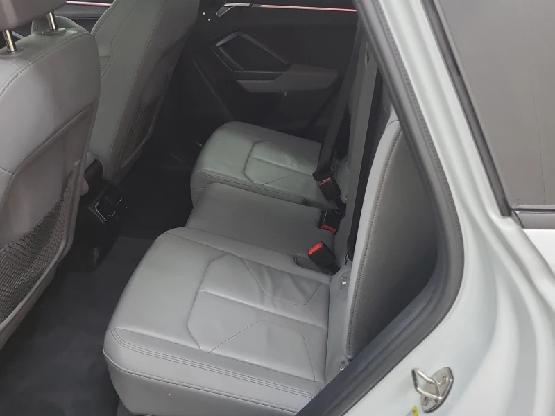 Audi Q3 2L 4cyl AWD, снимка 4 - Автомобили и джипове - 53216594