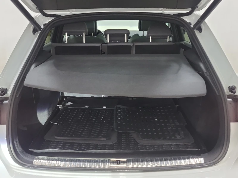 Audi Q3 2L 4cyl AWD, снимка 8 - Автомобили и джипове - 53216594