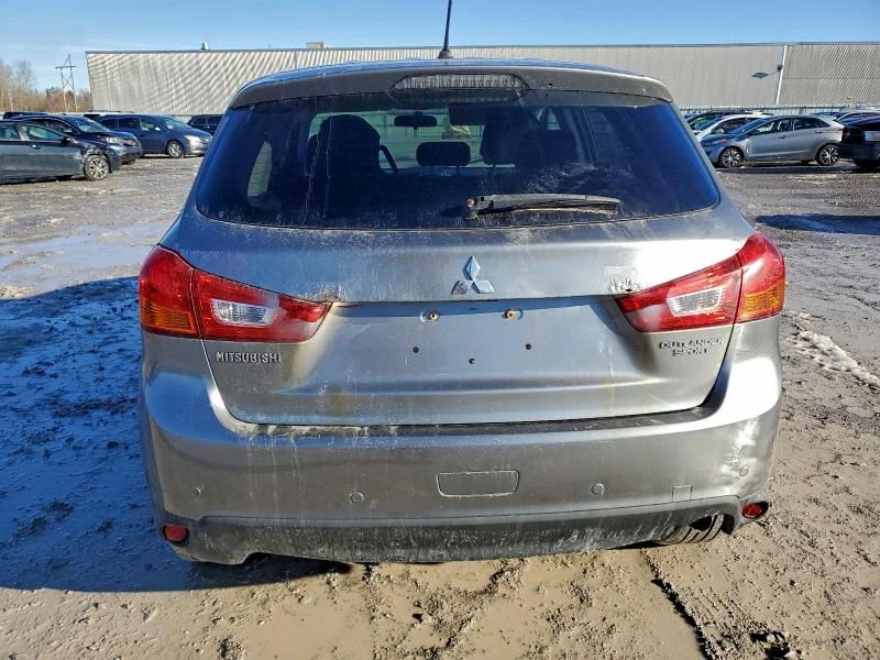Mitsubishi Outlander 2.0L 4 Front-wheel Drive, снимка 9 - Автомобили и джипове - 52906384