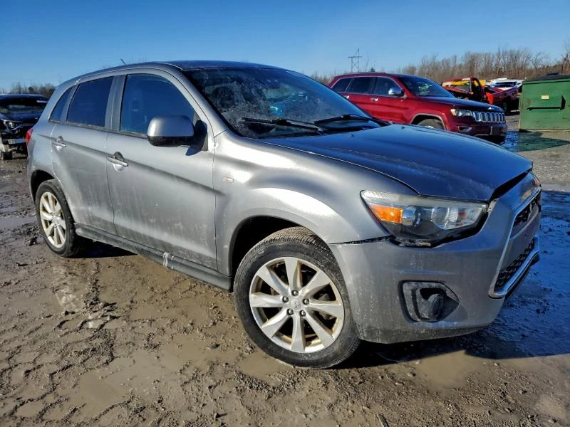 Mitsubishi Outlander 2.0L 4 Front-wheel Drive, снимка 7 - Автомобили и джипове - 52906384