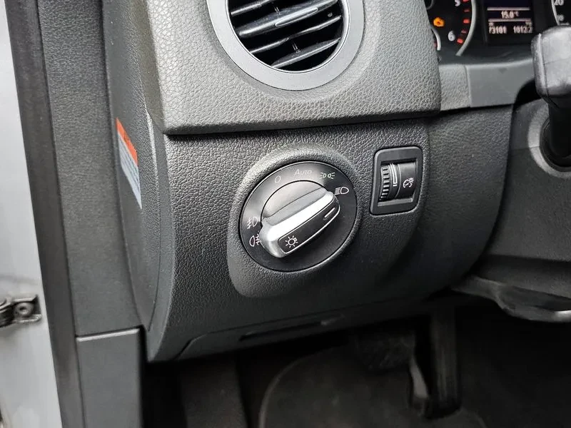 VW Tiguan 2.0 TDI, снимка 17 - Автомобили и джипове - 54302768