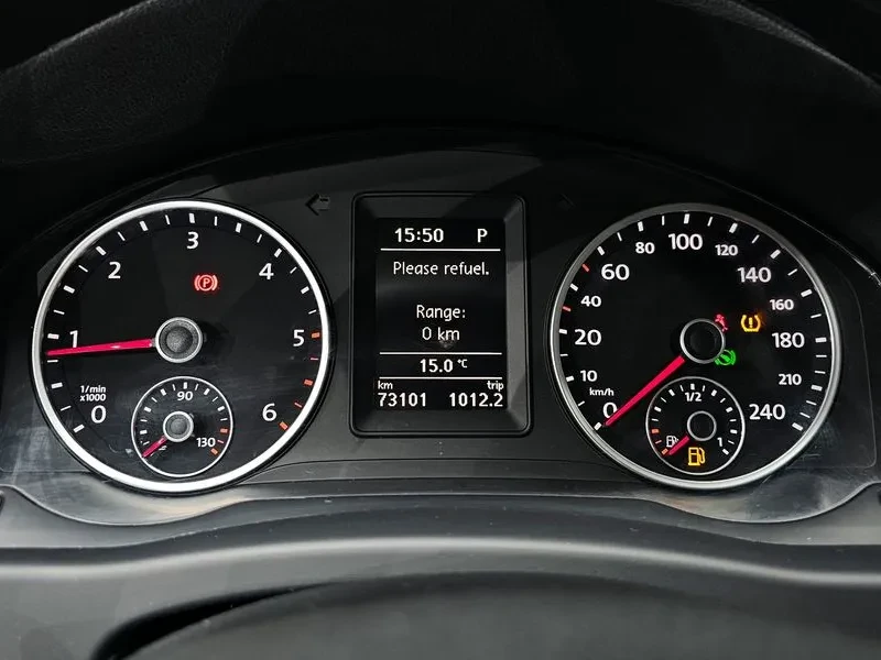 VW Tiguan 2.0 TDI, снимка 8 - Автомобили и джипове - 54302768